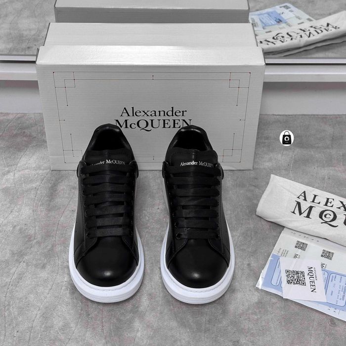 AMQ CLASIC BLACK AND WHITE 36 la 44 Livrare cu Verificare