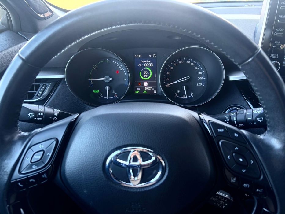 Toyota C-HR echipare C-LASSY Hybrid (HEV) 1.8L (98CP)