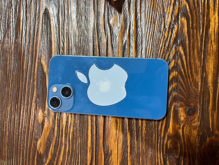 Продам айфон 13 мини в хорошем состяний