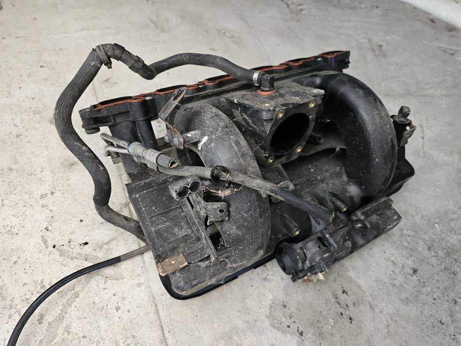 Колектор бмв м52 m52 всмукателен bmw e46 e39 e53