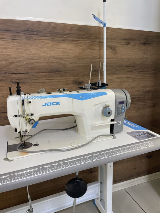 Швейная машина Jack