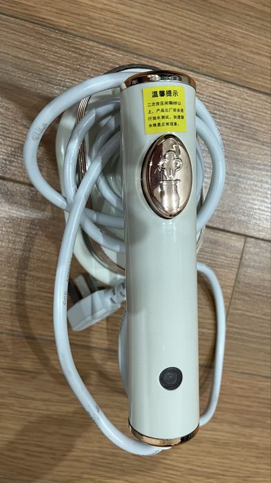 Утюг ручной отпариватель