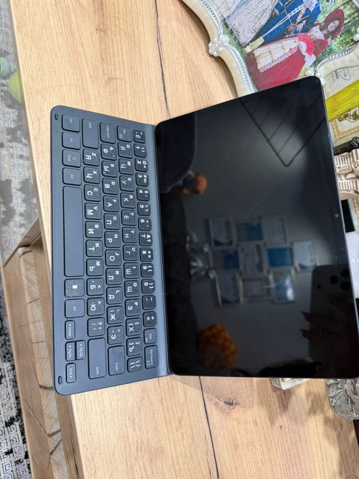 Продаю планшет Galaxy tab S8 5G в идеальном состоянии