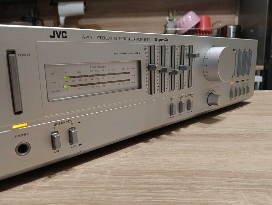 Усилвател JVC AX4