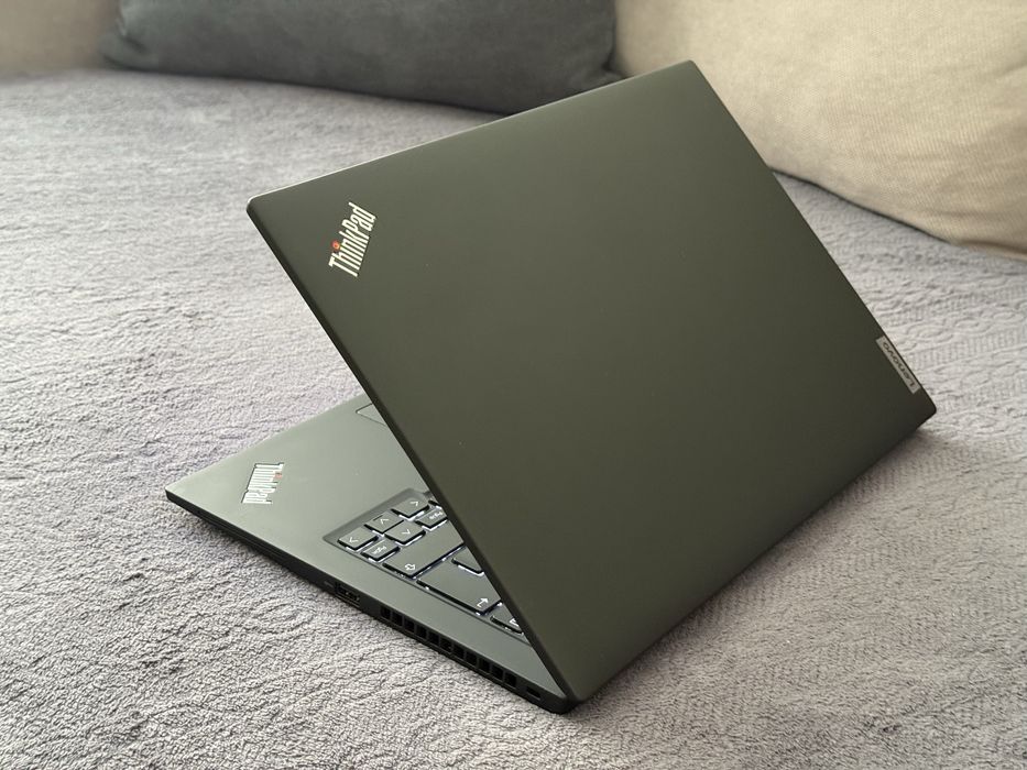 Като Нов 14'FHD+IPS Touchscreen/Ryzen 5 Pro-7540u/Lenovo Thinkpad T14s Gen4/16GB LPDDR5x/256GB SSD/Гаранция 30 Месеца