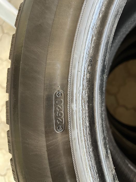 Зимние шины 275/45/20