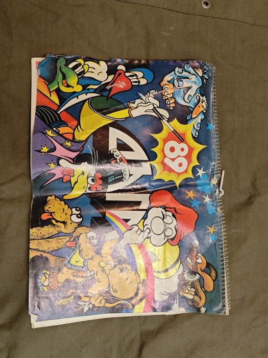 Продавам календар Дъга 1989