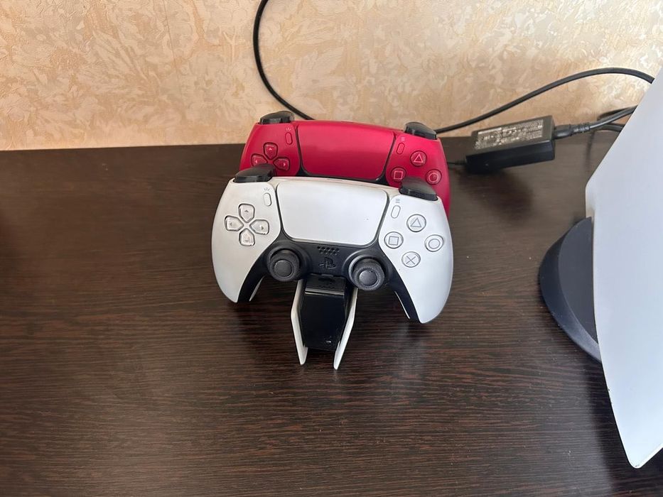 Продам PS5В полный комплект
