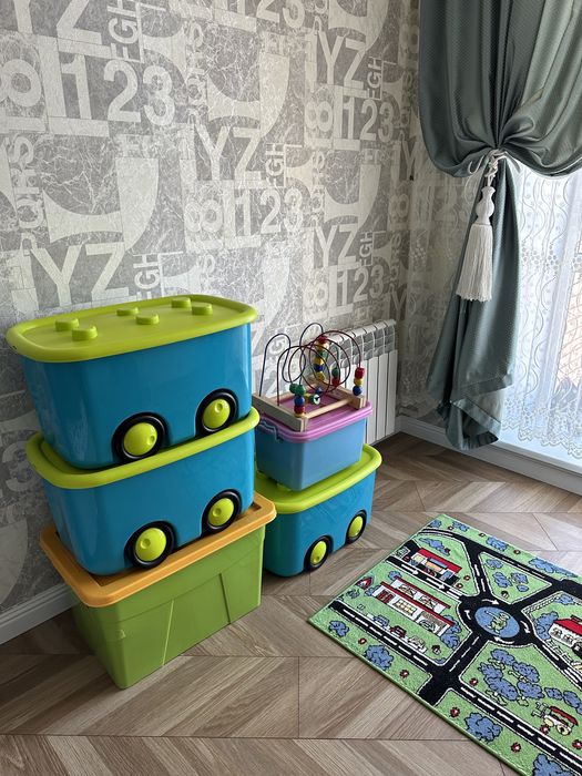 Игрушки и корзины для них