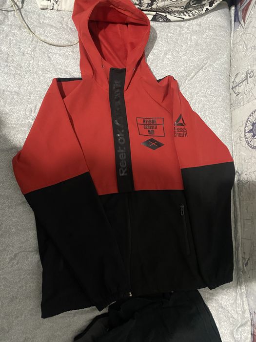 Оригинал кофта Reebok