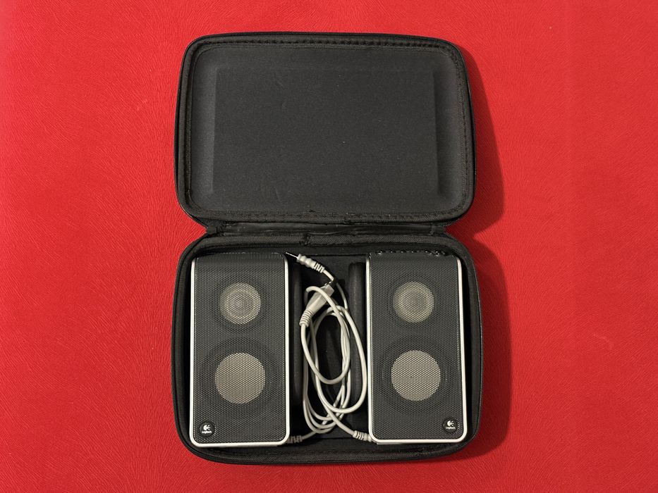 Boxe portabile Logitech