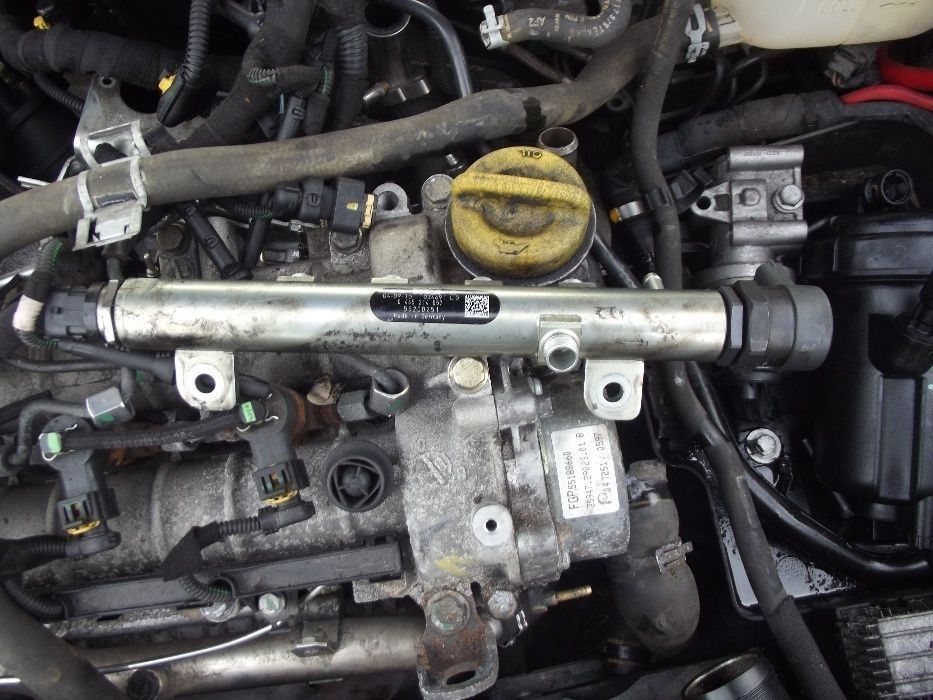 Rampa injectoare Opel 1.9cdti Astra H Vectra C Zafira B Alfa Romeo 1.9