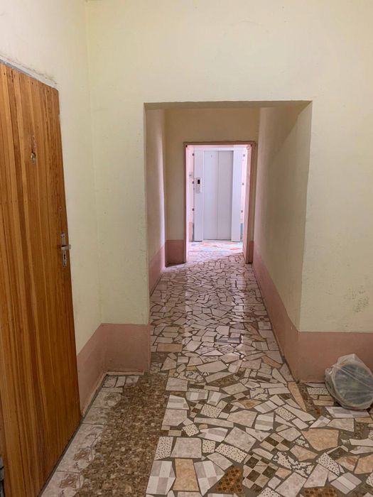 Карасу-6  3/5/9 Банковская! площадь 80кв.м.