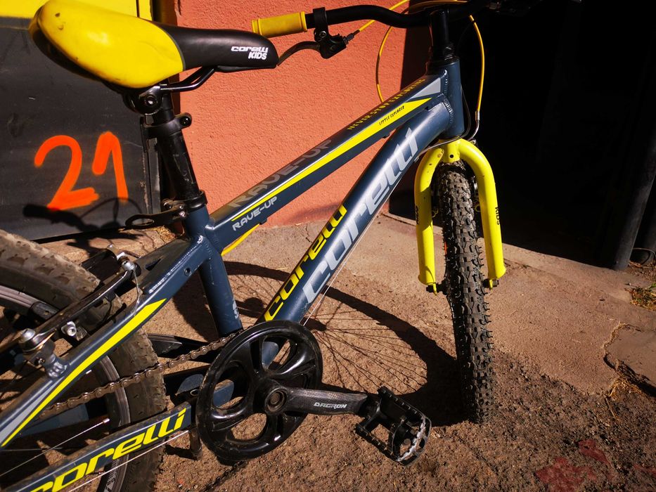 Продавам детско колело Corelli Rave 20'' + тротинетка за 350лв подарък