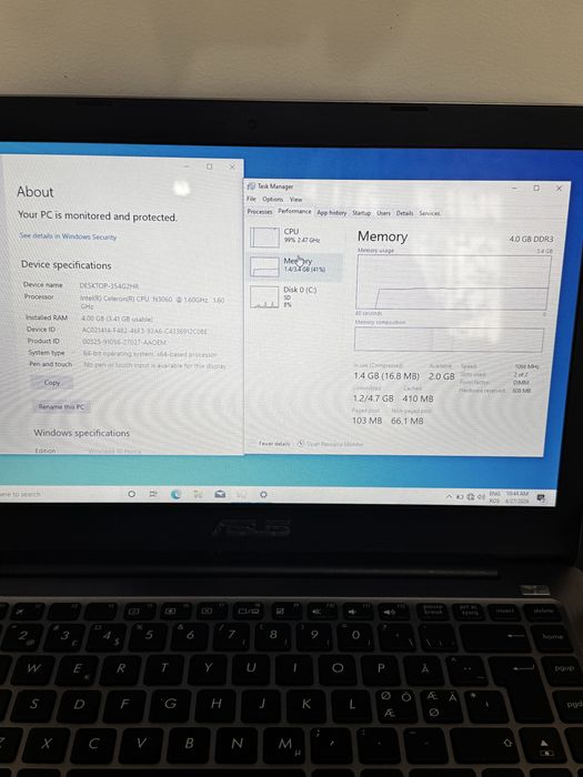 Vând laptop ASUS VivoBook E403SA