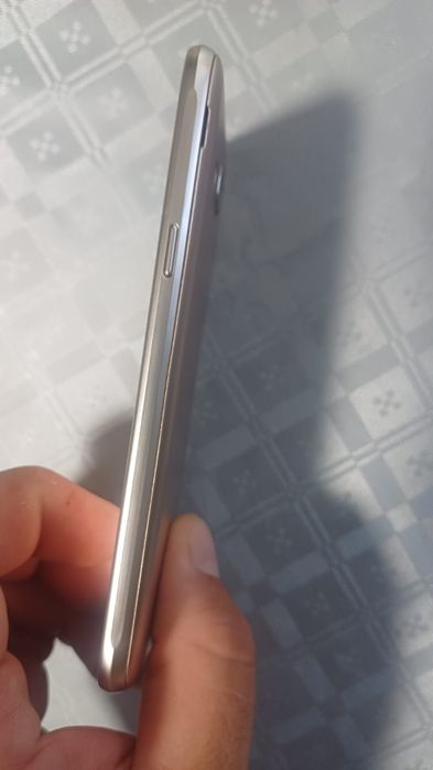 Samsung aproape nou.husa la el.plus incarcator.super oferta 250 lei
