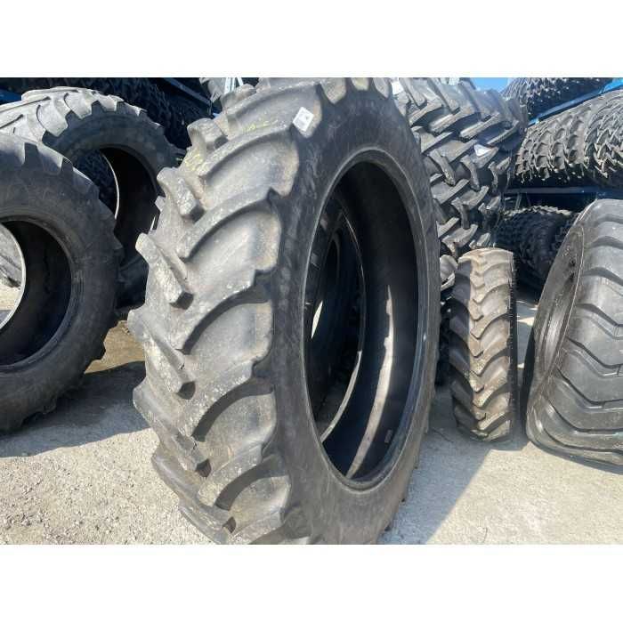 Anvelope Mitas 380/90R46 pentru Case și New Holland.