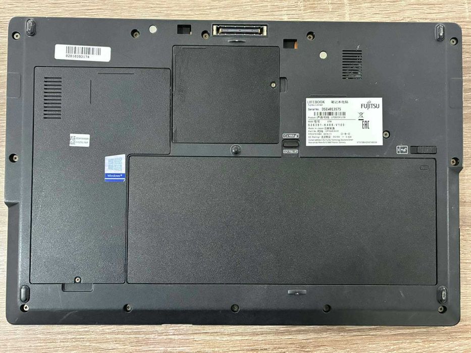 Лаптоп Fujitsu lifebook U series