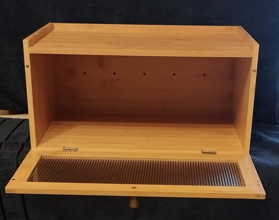 Cutie bambus cu usa rabatabila