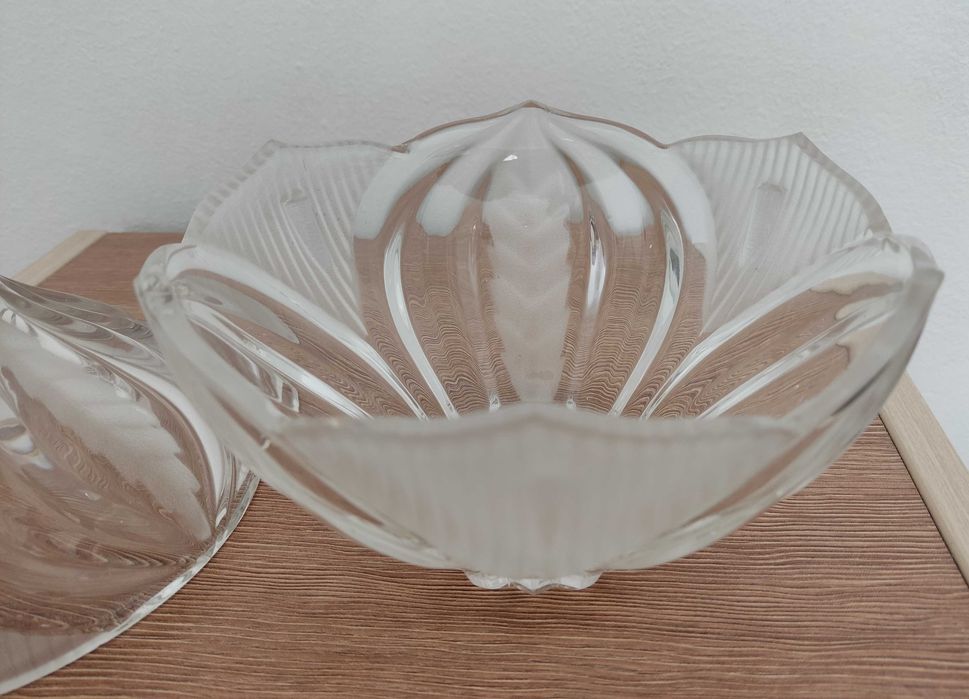 Кристална бонбониера с капак