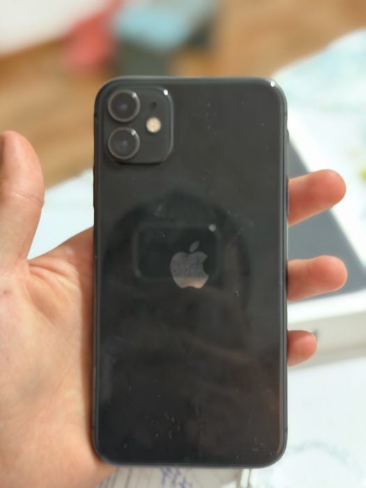 iPhone 11 64 гб.