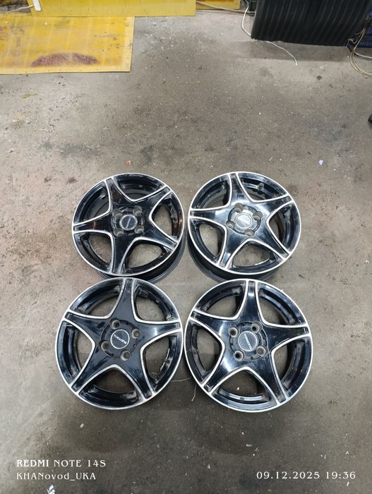 Диски литые, R16,4 болта