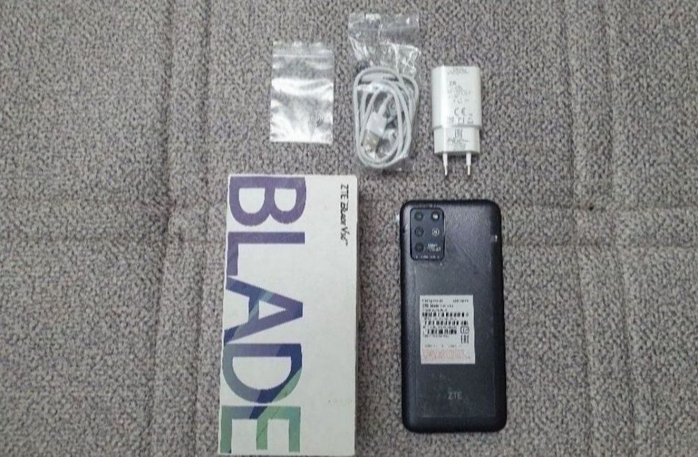 Srochna Prodam Sotiladi ZTE Blade V30 4/128Gb Black 4G Orginal yengi