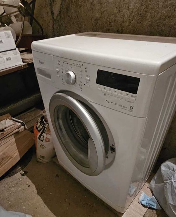 Mașină de spălat Whirlpool 7 kg – 1200 rpm, stare foarte bună