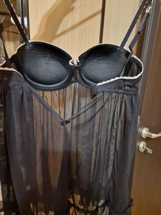 Lenjerie sutien si voal