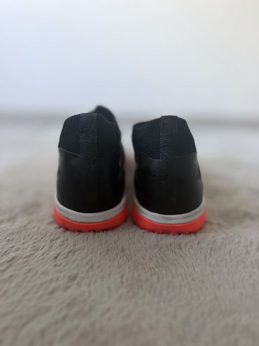 Футболни обувки Puma – размер 43