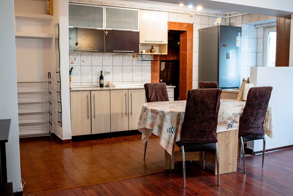 Apartament 3 camere de închiriat–ultracentral Focșani (Ceasul Rau)