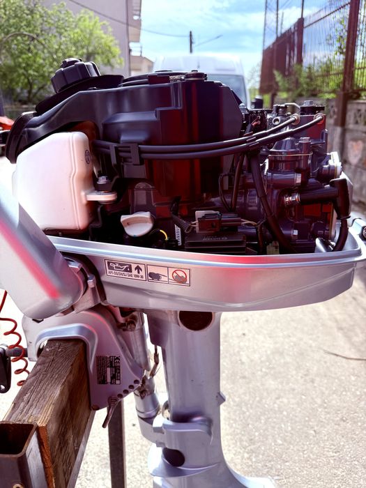 Motor de barca HONDA 5 CP
