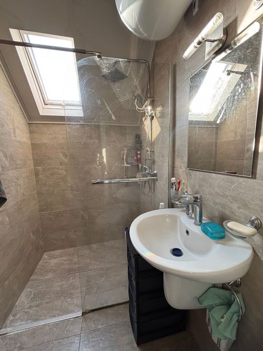 Дава се под наем Тристаен апартамент в Пловдив, Южен - 120 кв.м за 382.5 € - Снимка #15