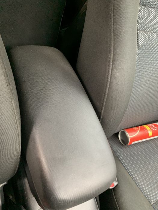 Тойота Авенсис Навигация , Подлакътник , Жабка , Плафон и бордкомпютър