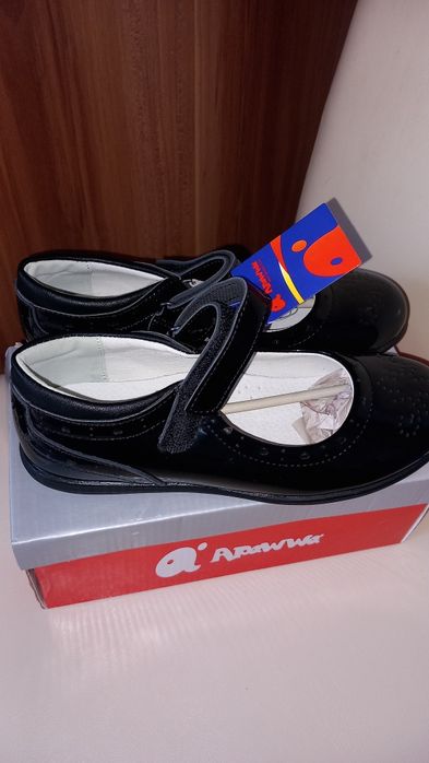 Pantofi fetita negrii lac