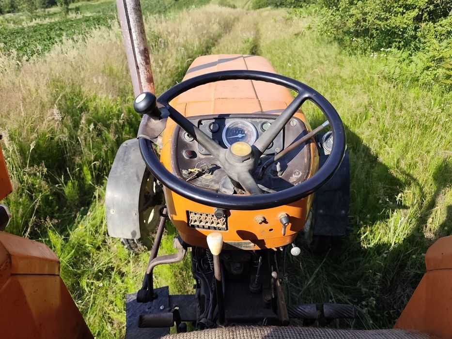 Vând tractor Fiat 420