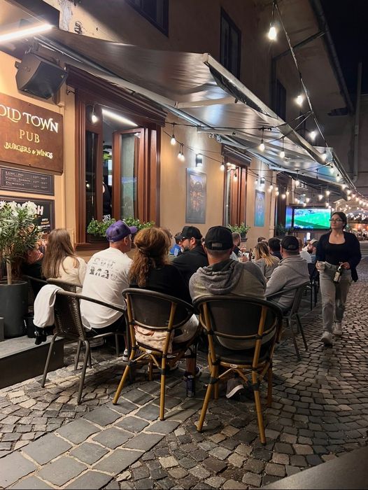 Restaurant / Pub - Piața sfatului Brașov  de vânzare