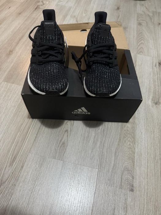 Маратонки Адидас