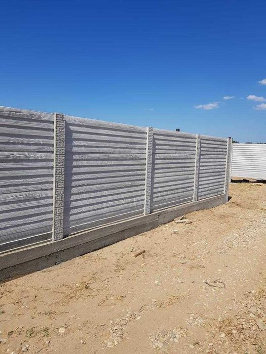 Gard din placi de beton