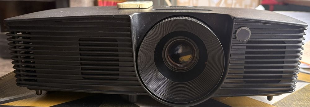 Проектор Optoma DX 342 за части