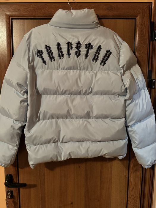 Яке Trapstar.