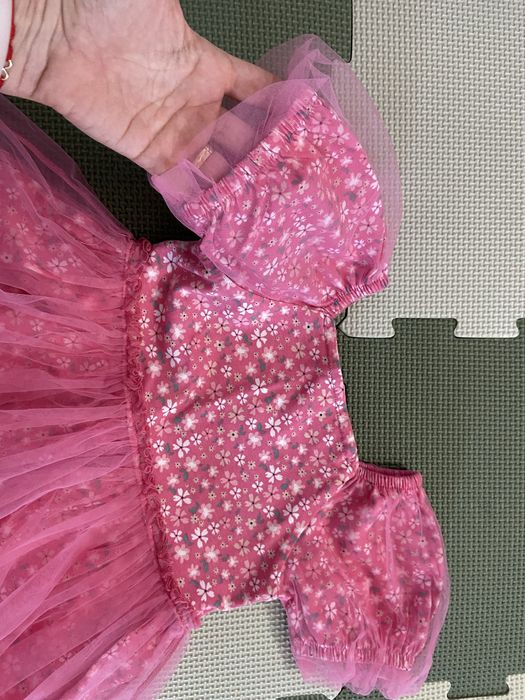 Rochie roz cu tulle marime 98