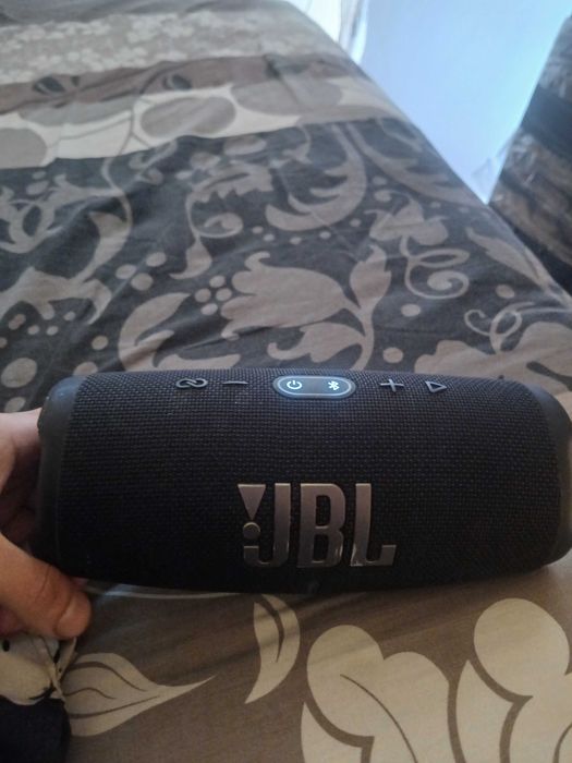 Преносима тонколона JBL CHARGE 5 лимитирана серия TOMORROWLAND