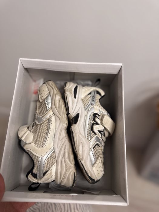 Кроссовки 26 размер доя девочки