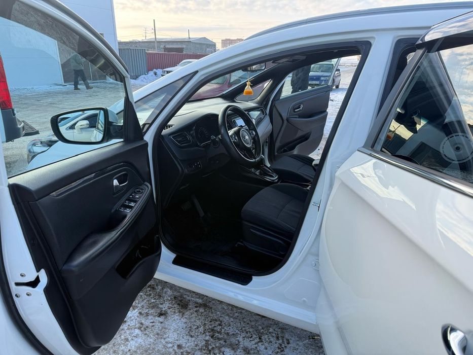 Продам Kia Carens 2014
