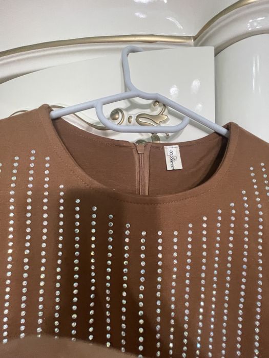 Продам платье со стразами трикотаж