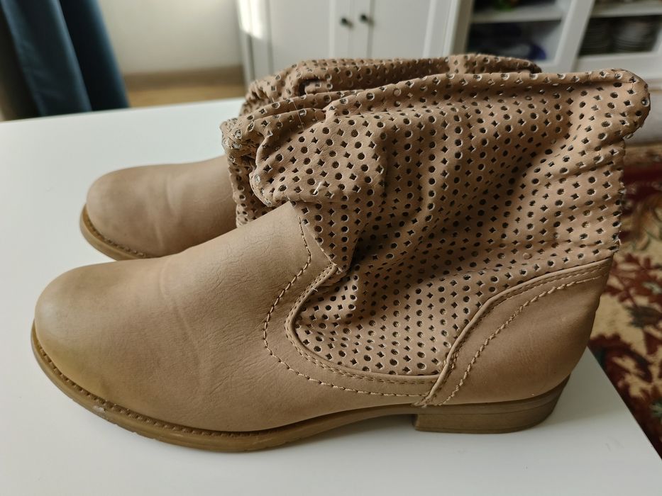 Сапоги,макасины, кроссовки, галоши