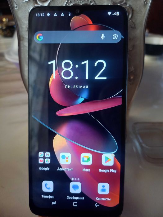 Продаю телефон Doogee