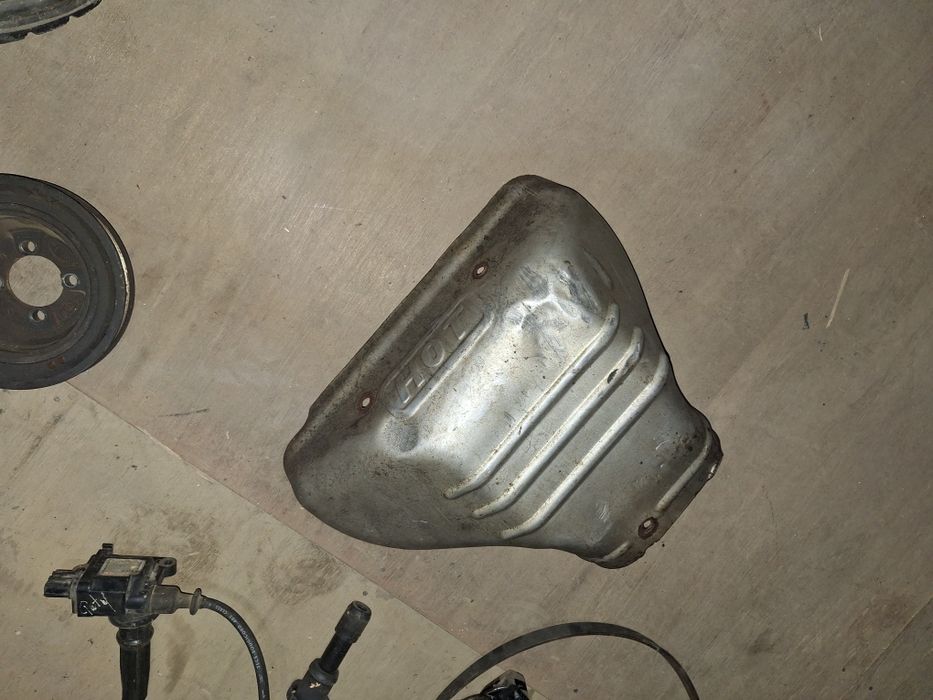 Продам навесное на двигатель G 4JP