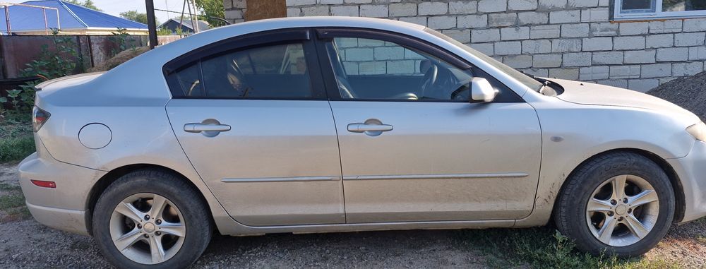 Продам  автомобиль Mazda 3